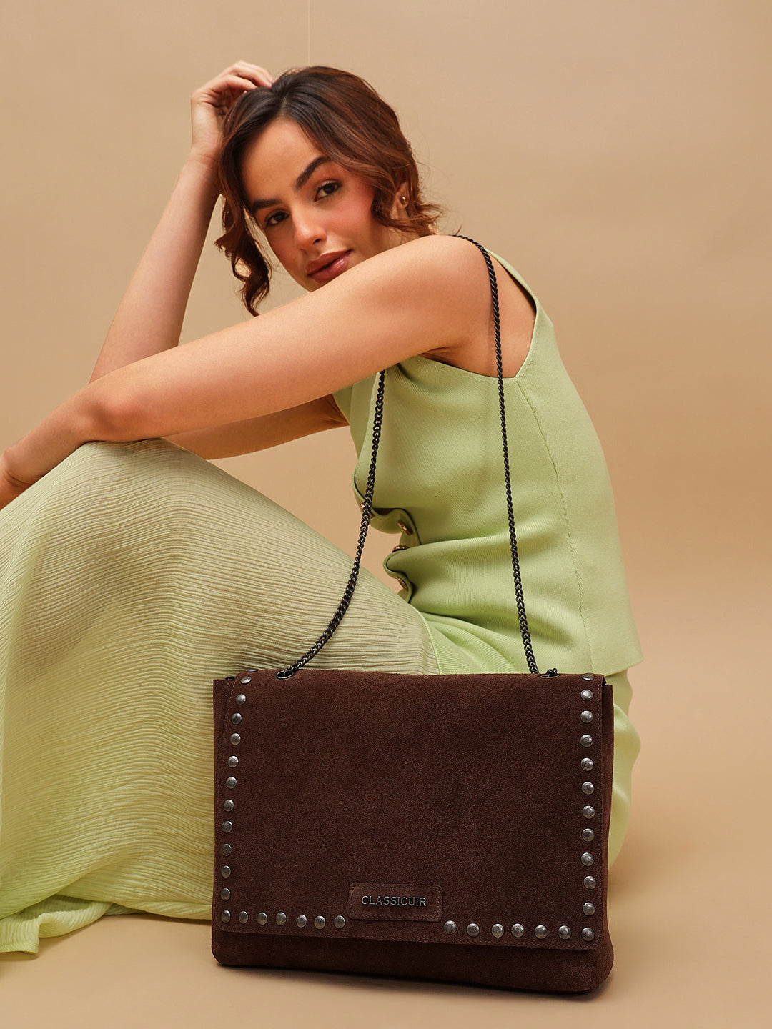 #color_black-suedebrown